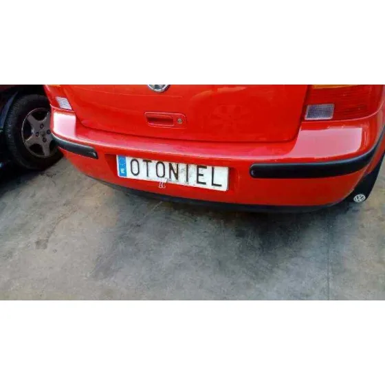 VOLKSWAGEN GOLF IV BERLINA (1J1) '1998 BASICO ROJO