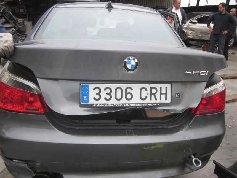 BMW SERIE 5 BERLINA (E60) BMW SERIE 5 BERLINA (E60) '2004 525I GRIS CENIZA 2003