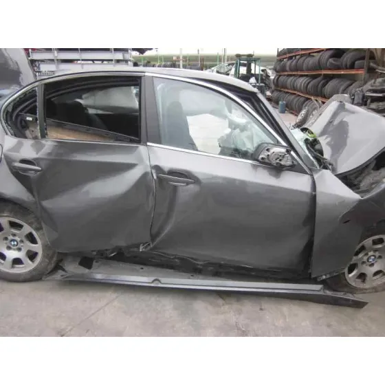 BMW SERIE 5 BERLINA (E60) '2004 525I GRIS CENIZA