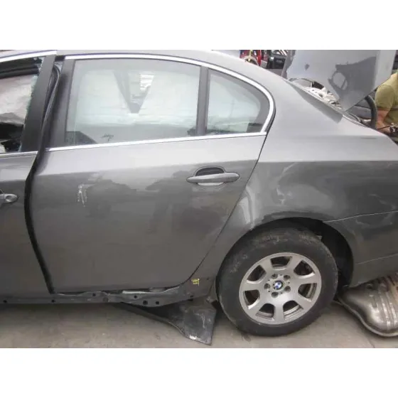 BMW SERIE 5 BERLINA (E60) '2004 525I GRIS CENIZA