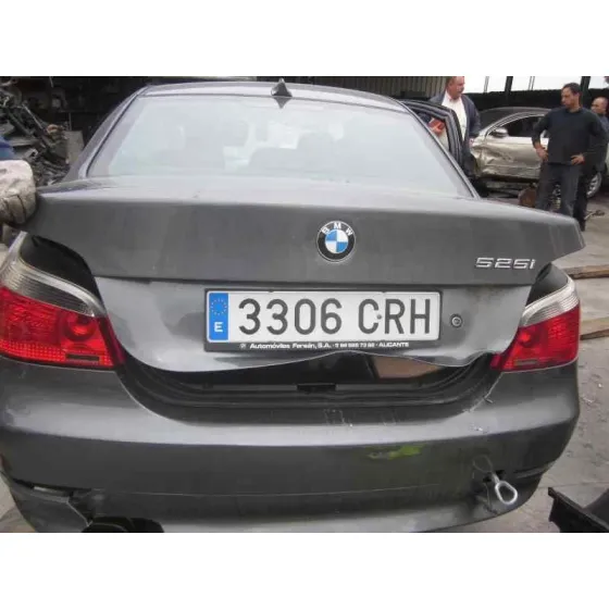 BMW SERIE 5 BERLINA (E60) '2004 525I GRIS CENIZA