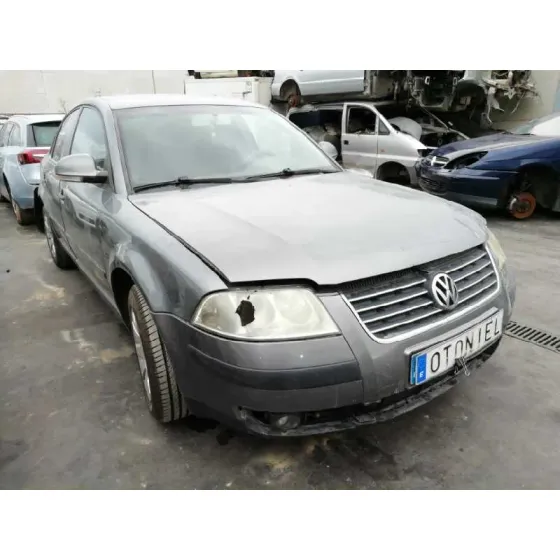 VOLKSWAGEN PASSAT BERLINA (3B3) '2004 * NEGRO