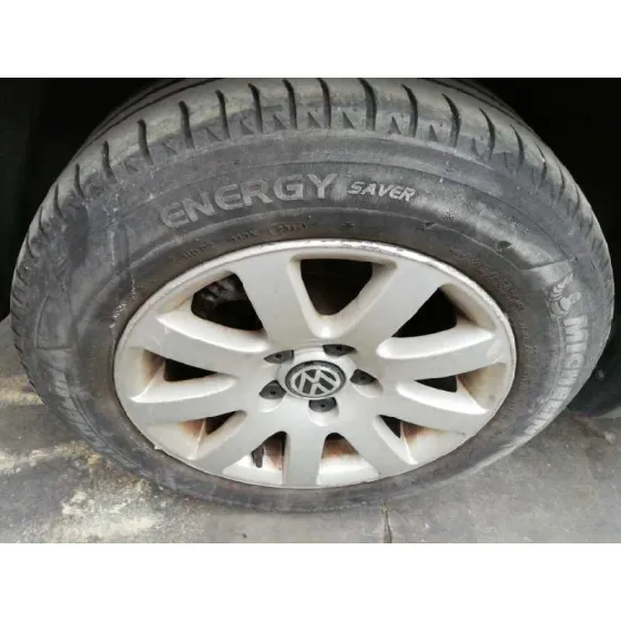 VOLKSWAGEN PASSAT BERLINA (3B3) '2004 * NEGRO