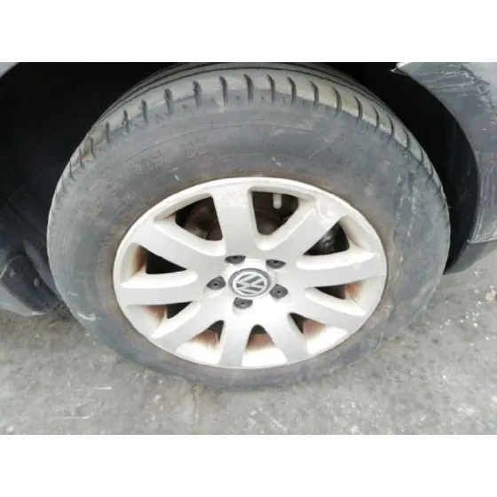 VOLKSWAGEN PASSAT BERLINA (3B3) '2004 * NEGRO