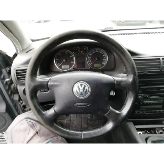 VOLKSWAGEN PASSAT BERLINA (3B3) '2004 * NEGRO