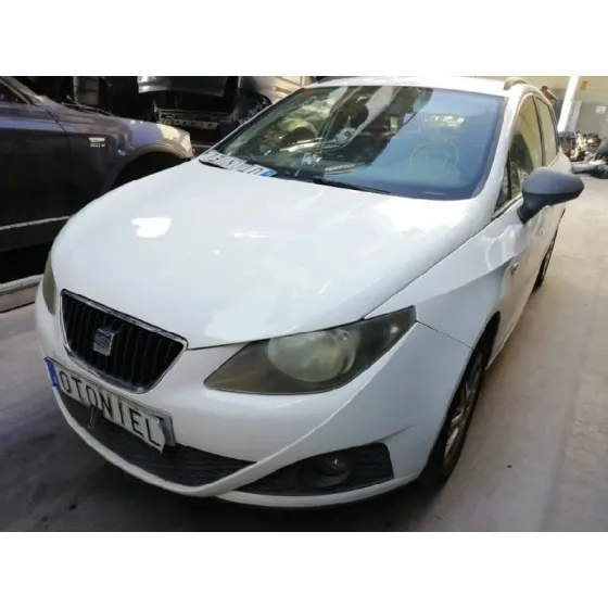 SEAT IBIZA ST (6J8) '2011 REFERENCE BLANCO
