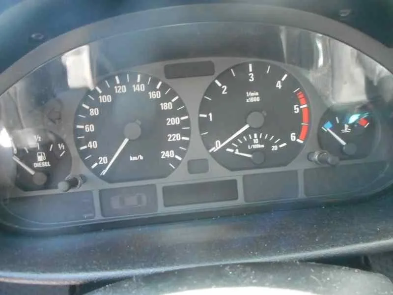 BMW SERIE 3 BERLINA (E46) BMW SERIE 3 BERLINA (E46) '2001 320D PLATA 1998