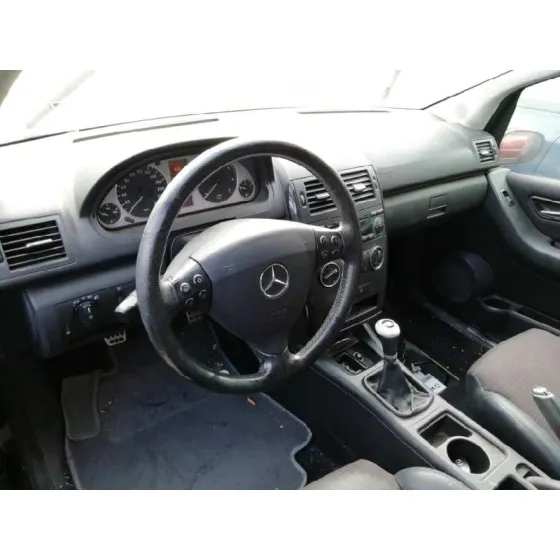 MERCEDES CLASE A (W169) '2006 A 150 (169.331) NEGRO