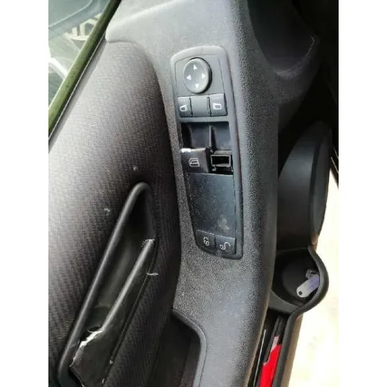MERCEDES CLASE A (W169) '2006 A 150 (169.331) NEGRO