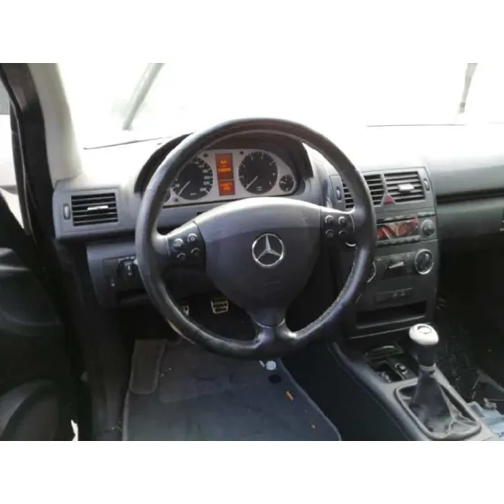 MERCEDES CLASE A (W169) '2006 A 150 (169.331) NEGRO
