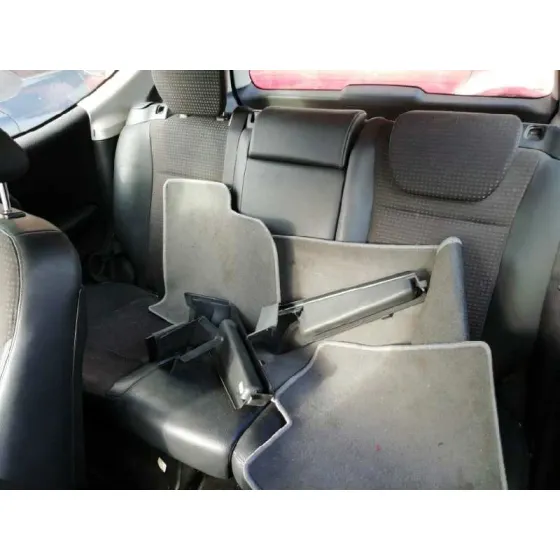 MERCEDES CLASE A (W169) '2006 A 150 (169.331) NEGRO