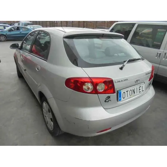 DAEWOO LACETTI '2005 CDX PLATA