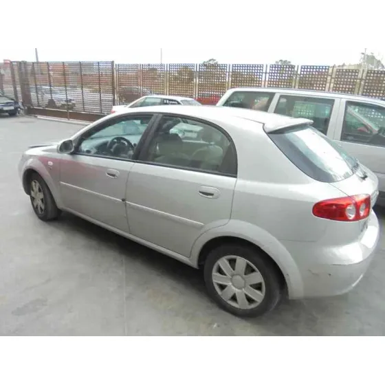 DAEWOO LACETTI '2005 CDX PLATA