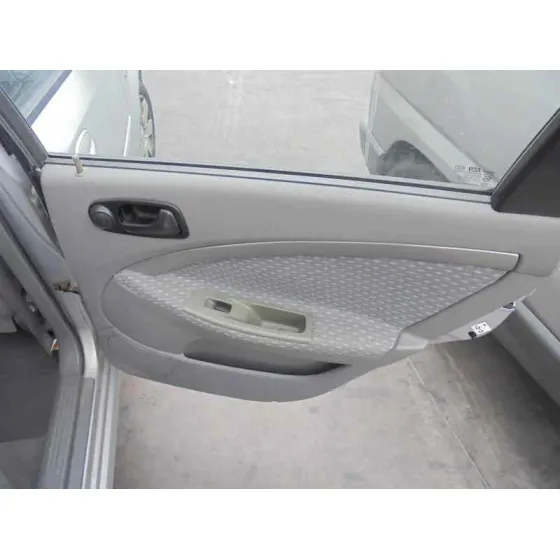 DAEWOO LACETTI '2005 CDX PLATA