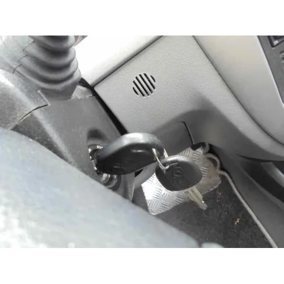 DAEWOO LACETTI '2005 CDX PLATA