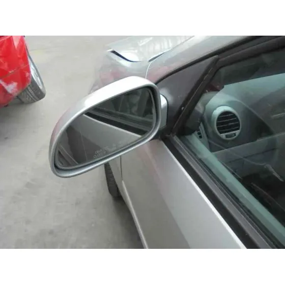 DAEWOO LACETTI '2005 CDX PLATA