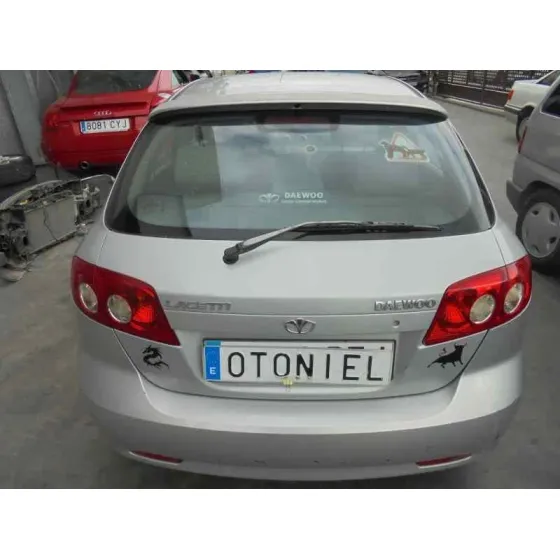 DAEWOO LACETTI '2005 CDX PLATA