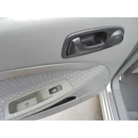 DAEWOO LACETTI '2005 CDX PLATA