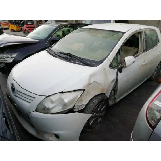 TOYOTA AURIS '2012 ACTIVE BLANCO