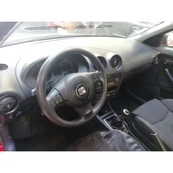 SEAT IBIZA (6L1) '2006 REFERENCE ROJO