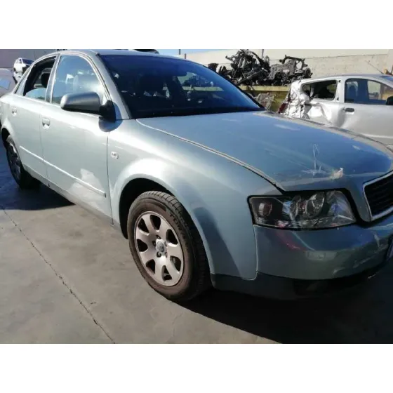 AUDI A4 BERLINA (8E) '2001 1.9 TDI (96KW) GRIS