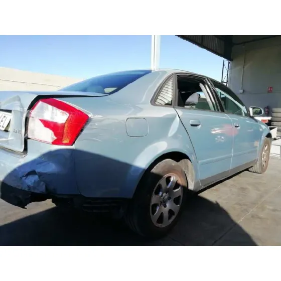AUDI A4 BERLINA (8E) '2001 1.9 TDI (96KW) GRIS