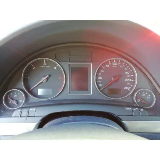 AUDI A4 BERLINA (8E) '2001 1.9 TDI (96KW) GRIS