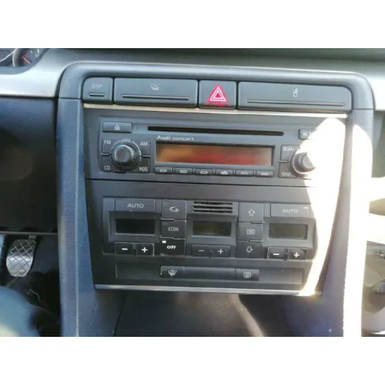 AUDI A4 BERLINA (8E) '2001 1.9 TDI (96KW) GRIS