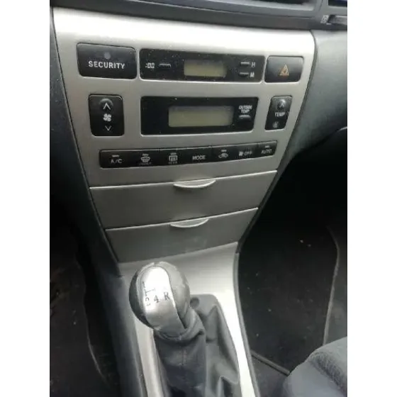 TOYOTA COROLLA (E12) '2003 1.6 LINEA TERRA BERLINA GRIS