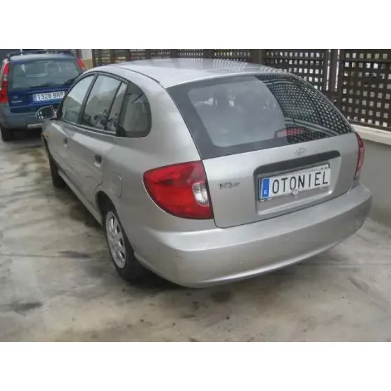 KIA RIO '2003 IPANEMA BERLINA BEIGE