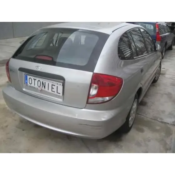 KIA RIO '2003 IPANEMA BERLINA BEIGE