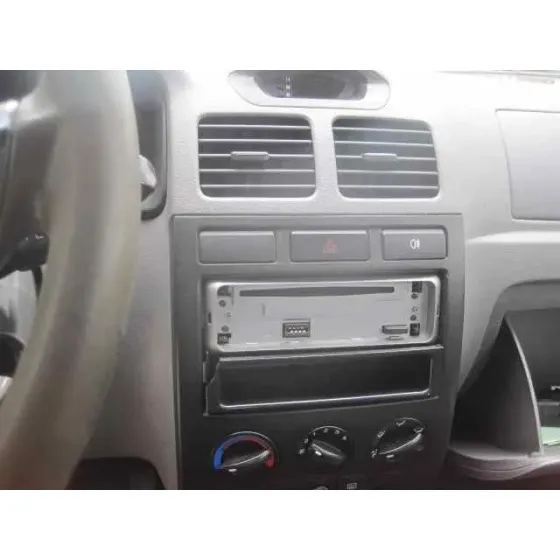 KIA RIO '2003 IPANEMA BERLINA BEIGE