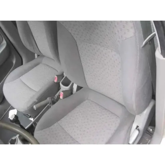 KIA RIO '2003 IPANEMA BERLINA BEIGE