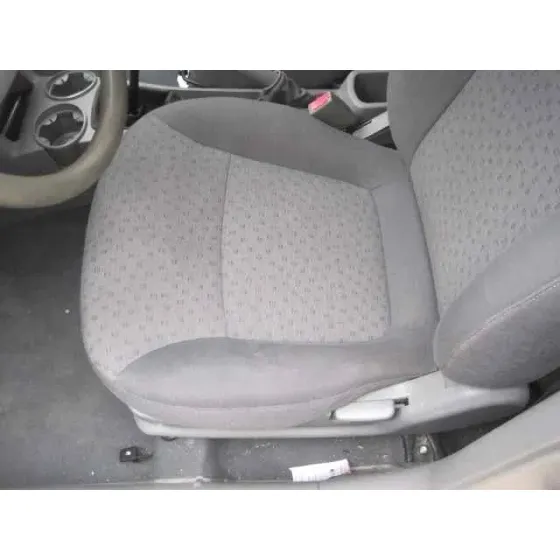 KIA RIO '2003 IPANEMA BERLINA BEIGE