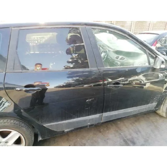 RENAULT SCENIC III '2013 1.5 DCI DIESEL FAP NEGRO