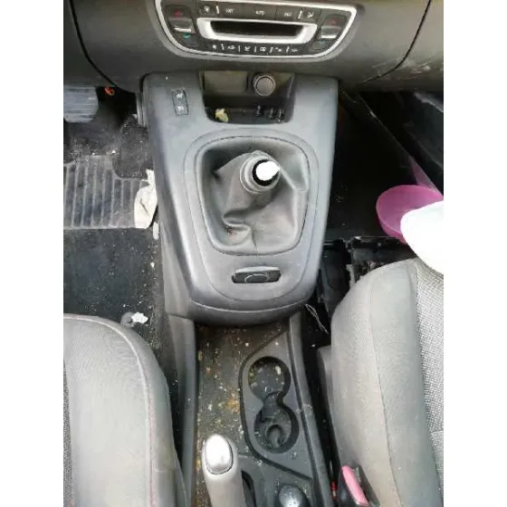 RENAULT SCENIC III '2013 1.5 DCI DIESEL FAP NEGRO