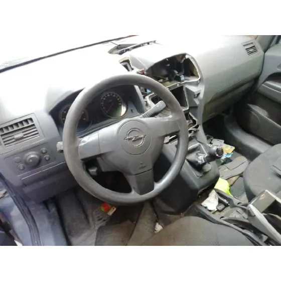 OPEL ZAFIRA B '2009 ESSENTIA GRIS