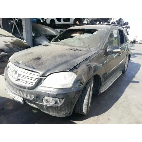 MERCEDES CLASE M (W164) '2007 320 / 350 CDI (164.122) NEGRO