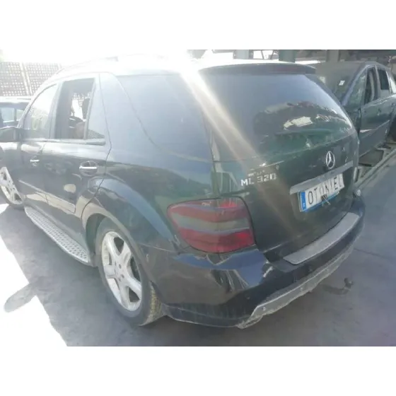 MERCEDES CLASE M (W164) '2007 320 / 350 CDI (164.122) NEGRO