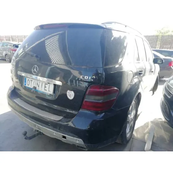 MERCEDES CLASE M (W164) '2007 320 / 350 CDI (164.122) NEGRO