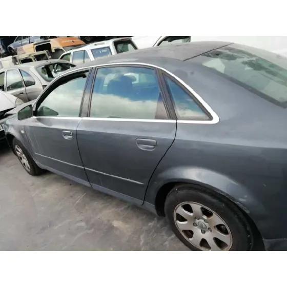 AUDI A4 BERLINA (8E) '2002 1.9 TDI (96KW) GRIS OSCURO