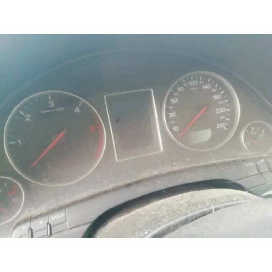 AUDI A4 BERLINA (8E) '2002 1.9 TDI (96KW) GRIS OSCURO