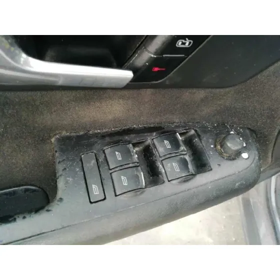 AUDI A4 BERLINA (8E) '2002 1.9 TDI (96KW) GRIS OSCURO
