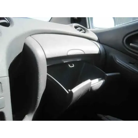 TOYOTA YARIS (NCP1/NLP1/SCP1) '2004 1.3 PLATA