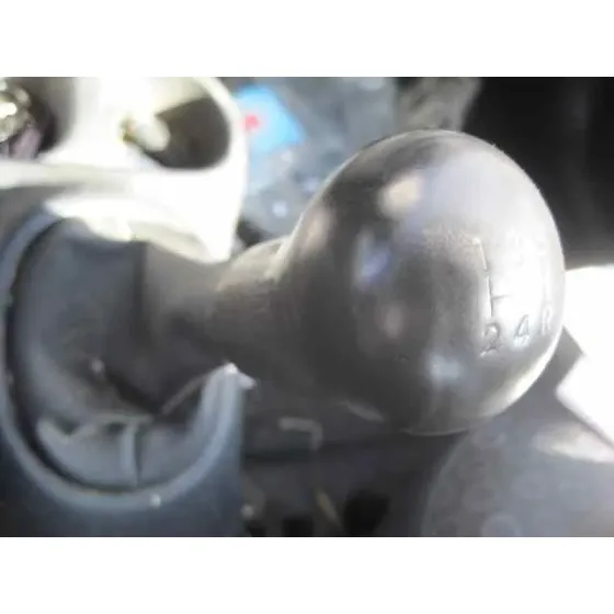 TOYOTA YARIS (NCP1/NLP1/SCP1) '2004 1.3 PLATA