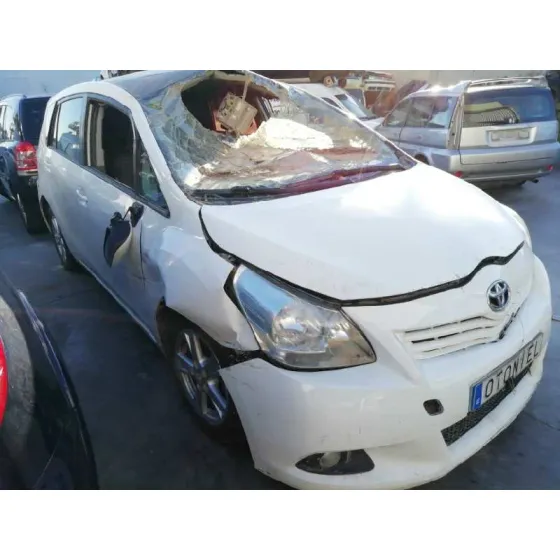 TOYOTA VERSO '2010 ACTIVE BLANCO