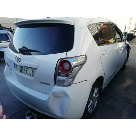 TOYOTA VERSO '2010 ACTIVE BLANCO