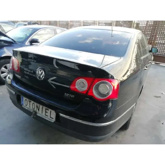 VOLKSWAGEN PASSAT BERLINA (3C2) '2005 ADVANCE GRIS
