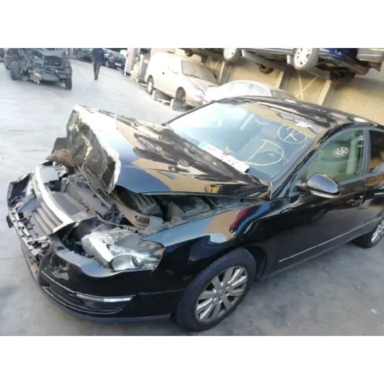 VOLKSWAGEN PASSAT BERLINA (3C2) '2005 ADVANCE GRIS