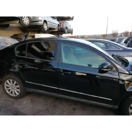 VOLKSWAGEN PASSAT BERLINA (3C2) '2005 ADVANCE GRIS